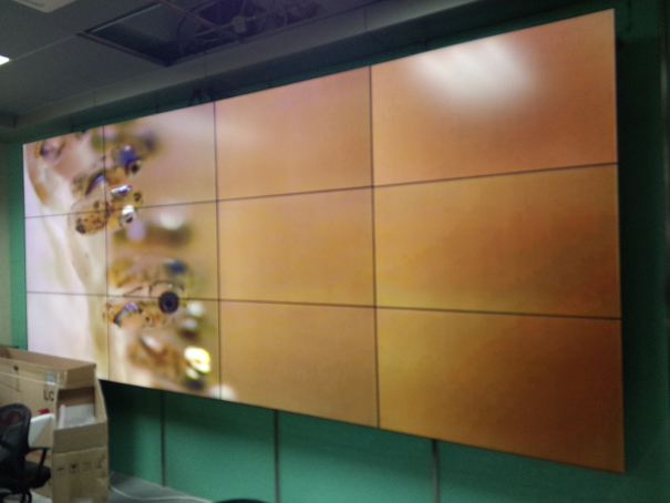 江西理工大學(xué)信息化建設(shè)液晶拼接案例