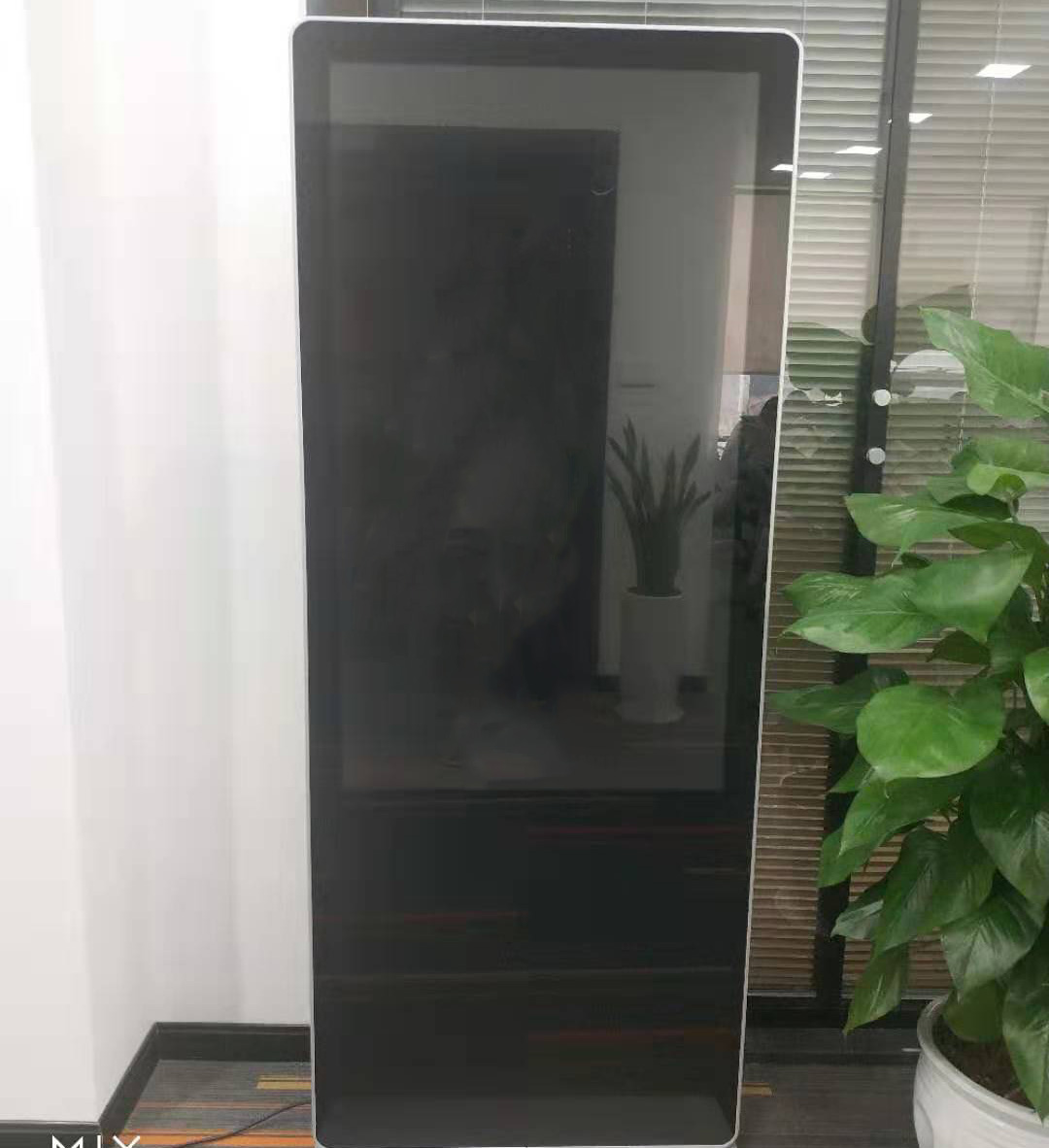 觸摸查詢一體機(jī)