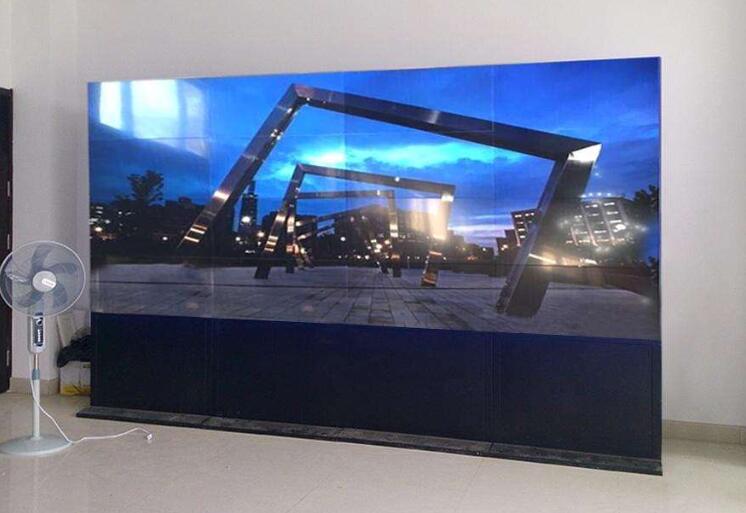 液晶拼接屏.jpg 液晶拼接屏.jpg